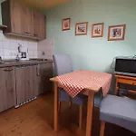 In Mit Garten By Interhome דירה *