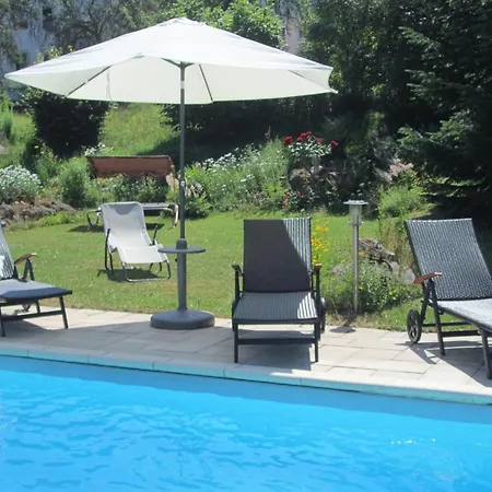 In Mit Garten By Interhome דירה